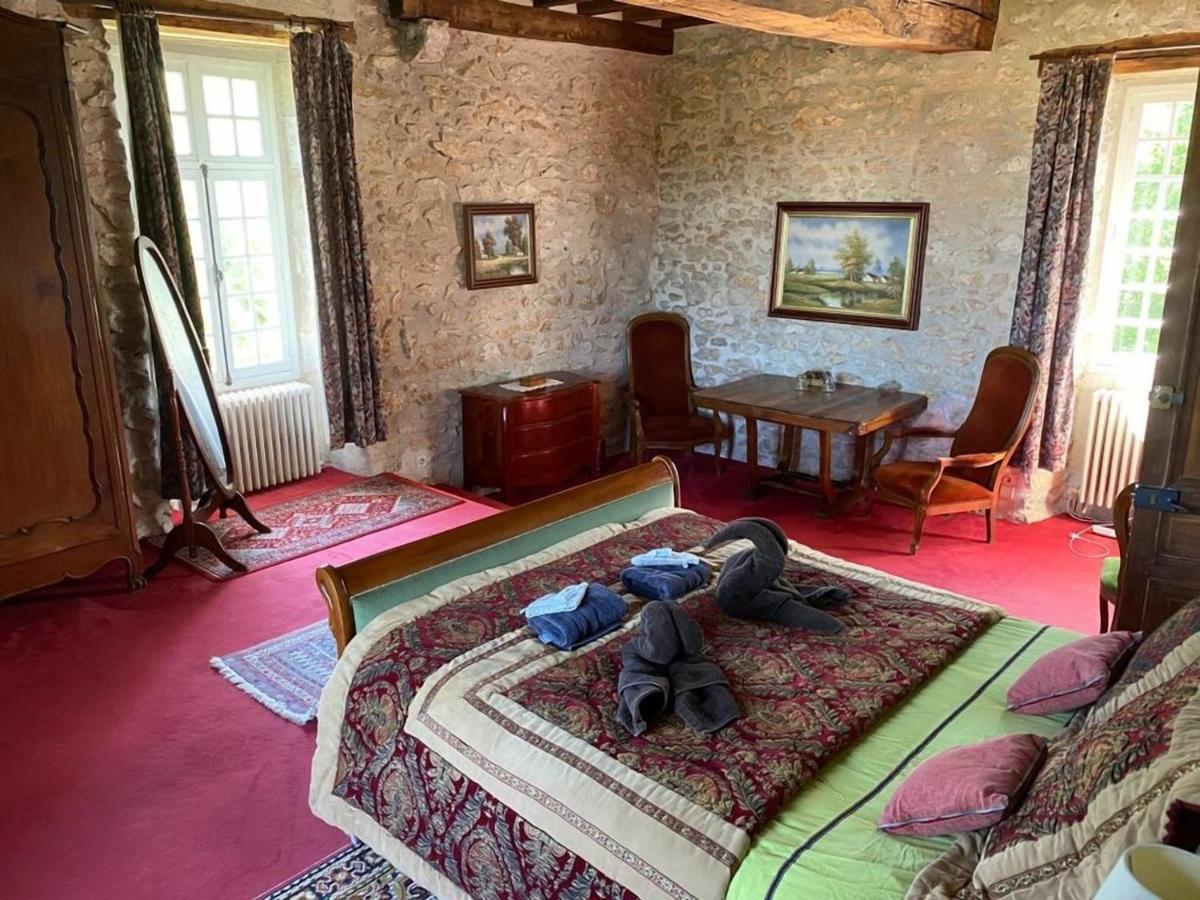 Chateau De Montrame Soisy-Bouy Room photo