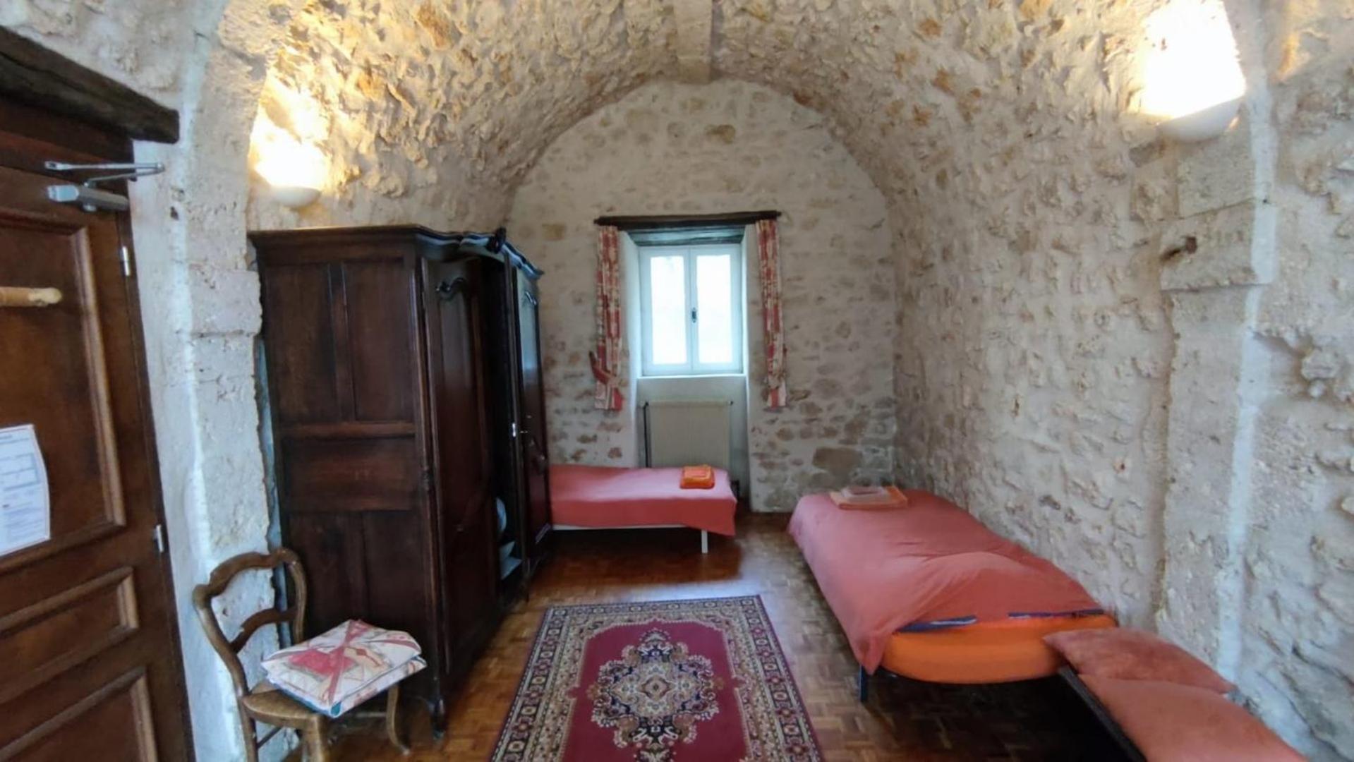Chateau De Montrame Soisy-Bouy Room photo