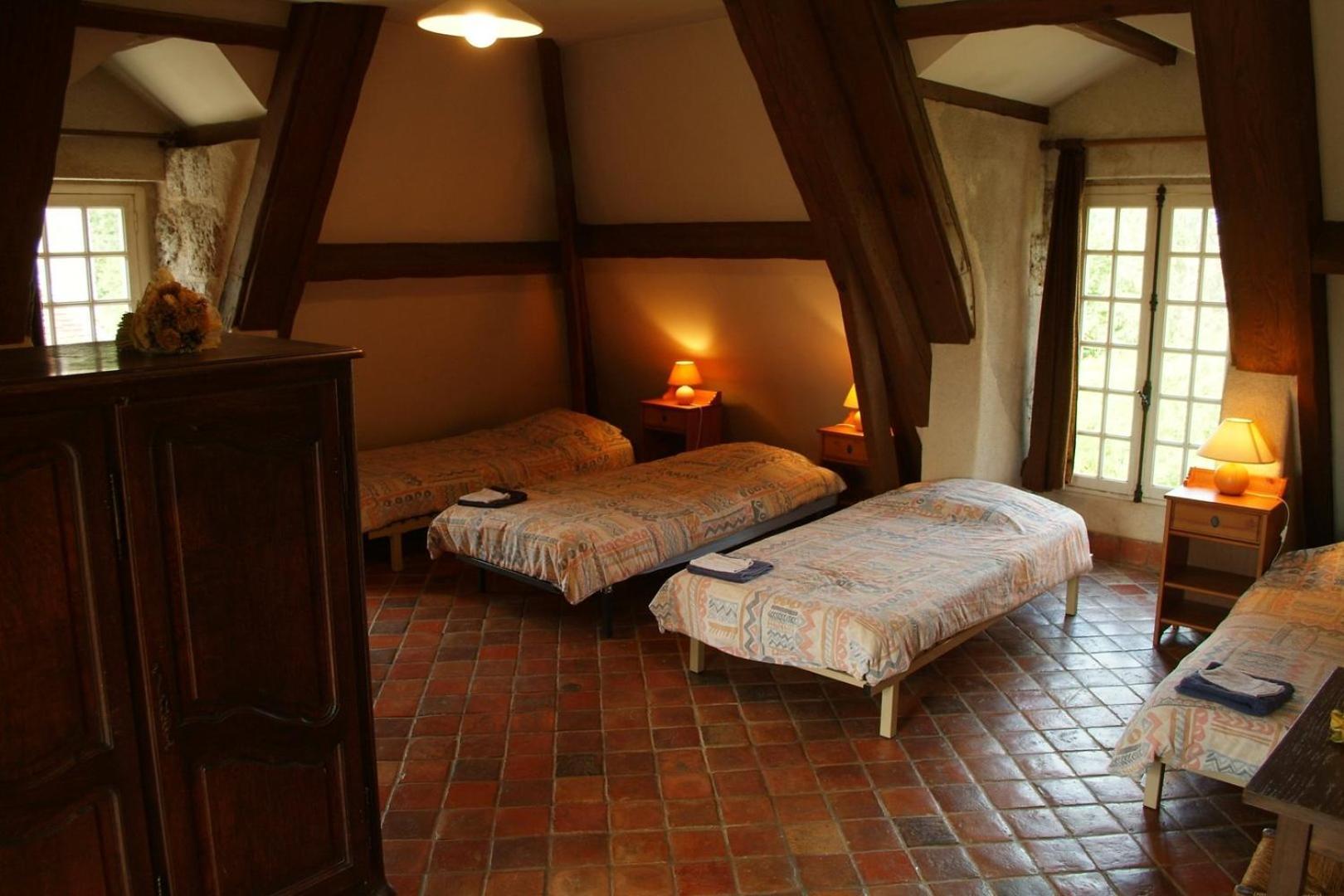 Chateau De Montrame Soisy-Bouy Room photo