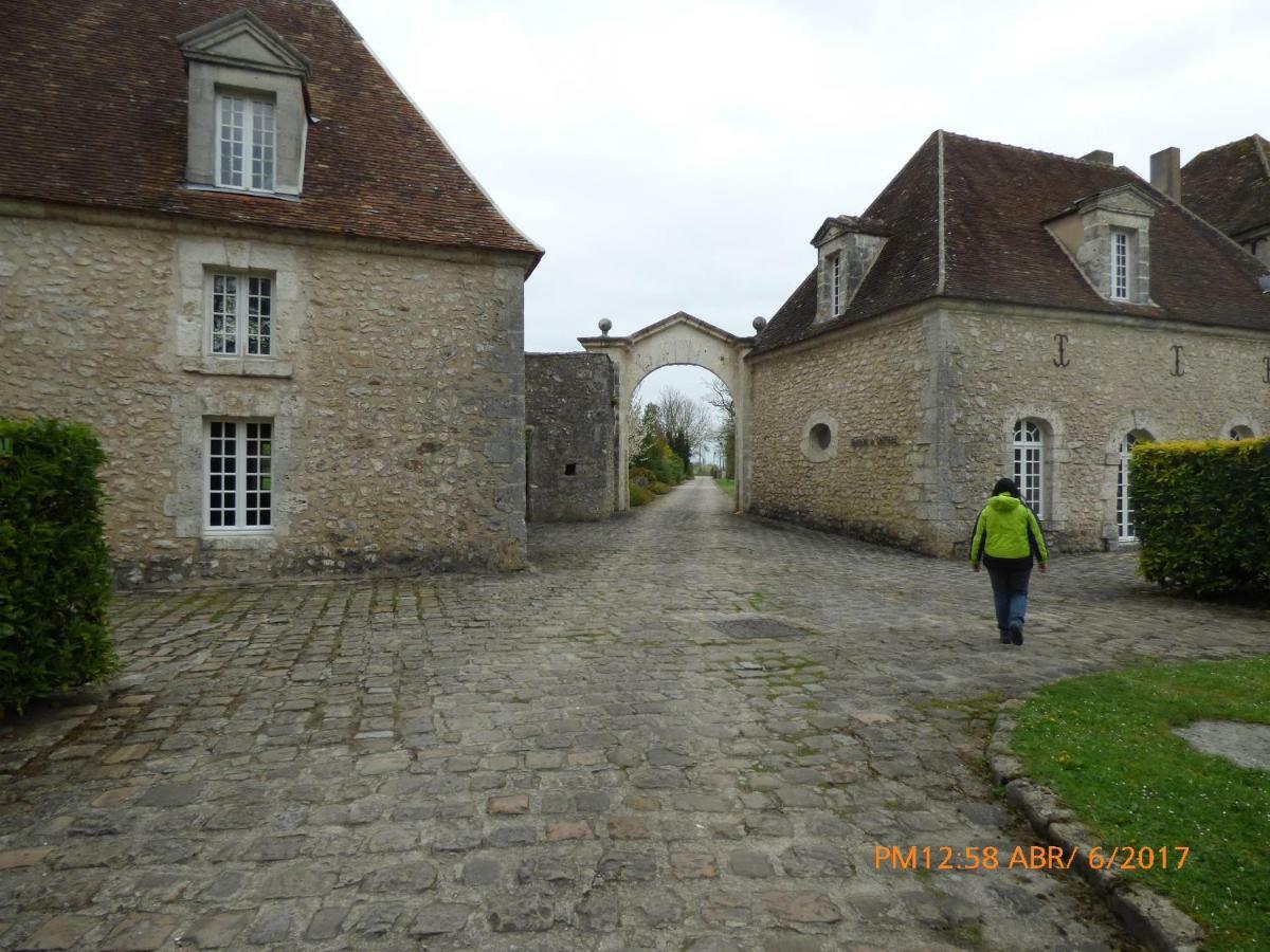 Chateau De Montrame Soisy-Bouy Exterior photo